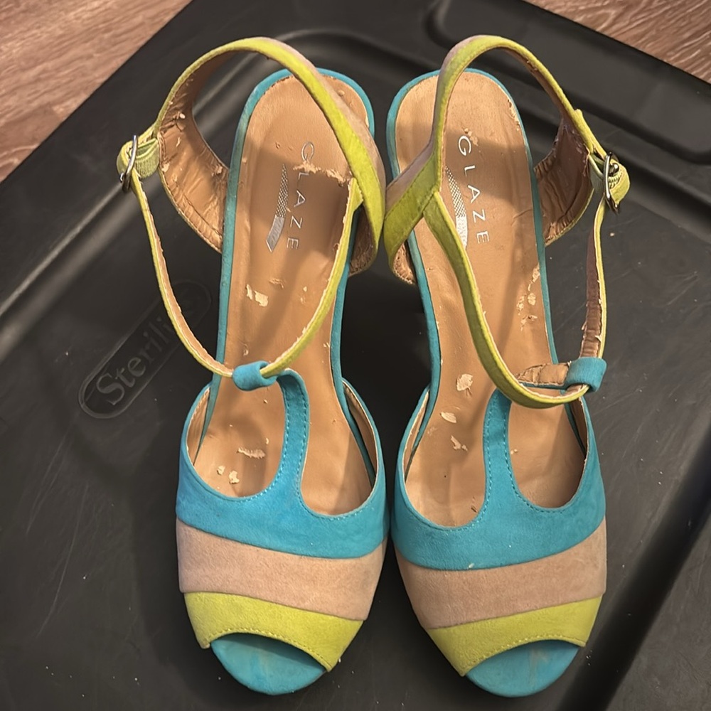 Glaze Women's Blue and Yellow Sandal - Picture 8 of 8